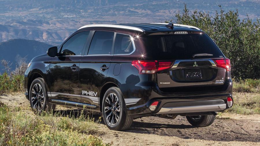  Mitsubishi Outlander PHEV 2017 года  (NA) (фото 43 из 70)